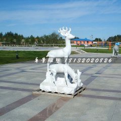 公園小鹿雕塑，廣場石頭鹿