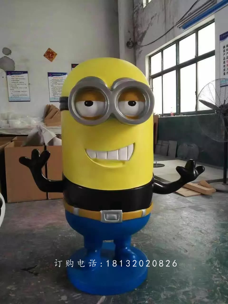 玻璃鋼小黃人，玻璃鋼卡通雕塑