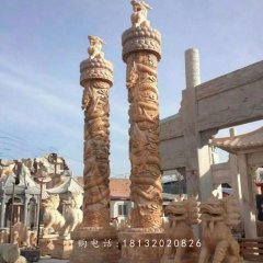 盤龍柱石雕，晚霞紅盤龍柱