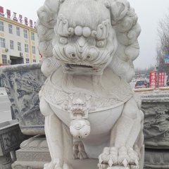 繡球獅子雕塑，石雕看門獅子
