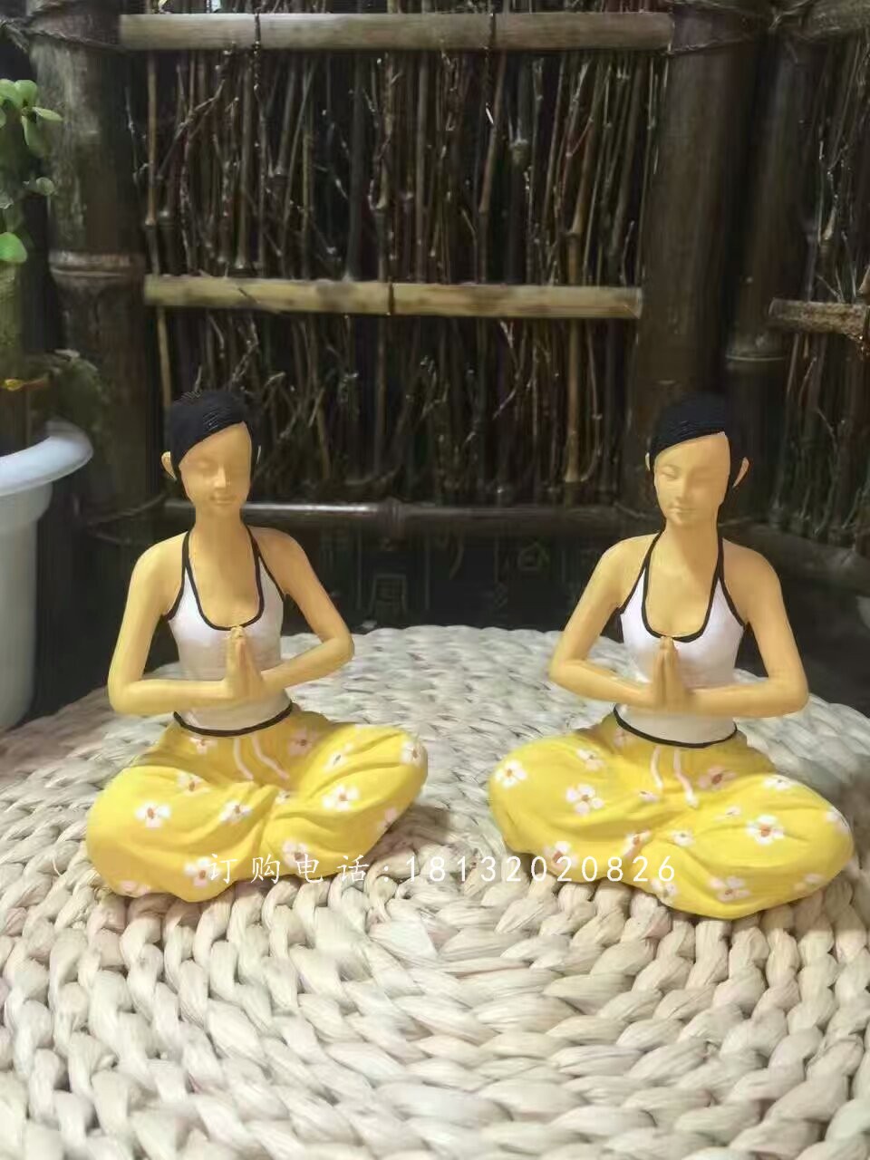 練瑜伽的女孩雕塑，玻璃鋼人物雕塑