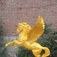 玻璃鋼飛馬雕塑，廣場(chǎng)玻璃鋼雕塑