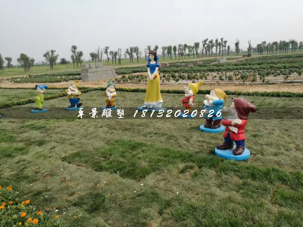 白雪公主與小矮人雕塑，卡通人物雕塑