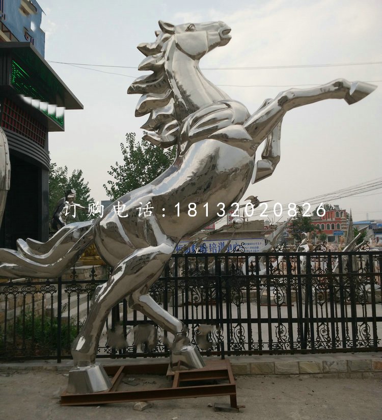 不銹鋼立馬，企業(yè)門口雕塑