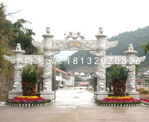 牌坊石雕，龍柱牌坊
