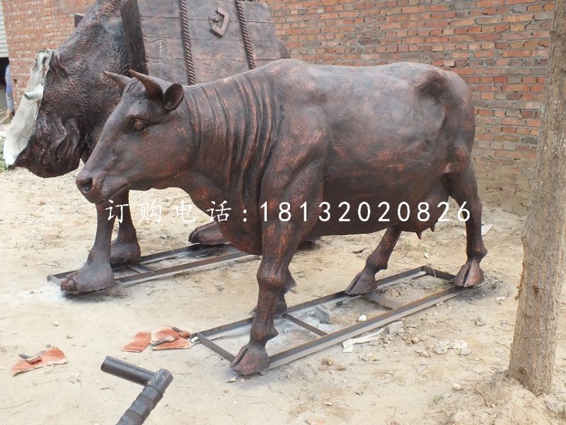 鑄銅奶牛雕塑公園動(dòng)物銅雕