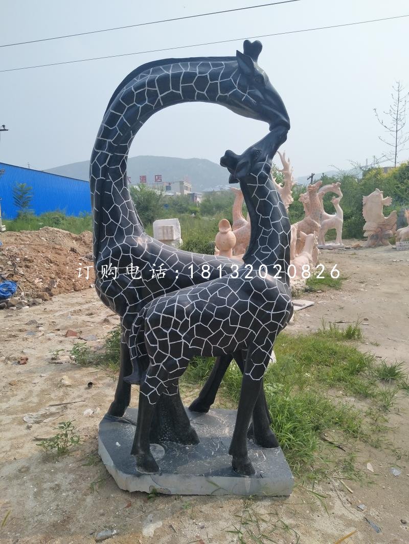 親嘴鹿石雕，青石動(dòng)物雕塑