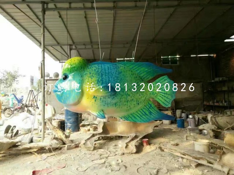 彩繪魚雕塑，玻璃鋼動(dòng)物