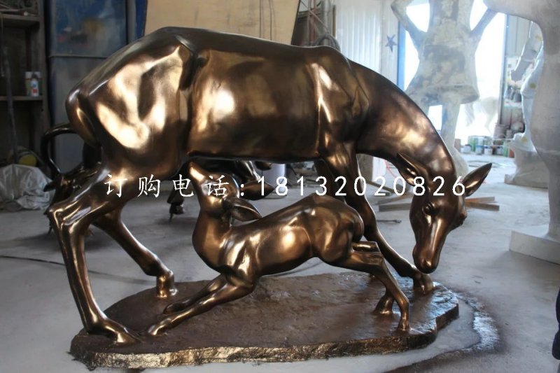 母子鹿雕塑，玻璃鋼仿銅動物雕塑