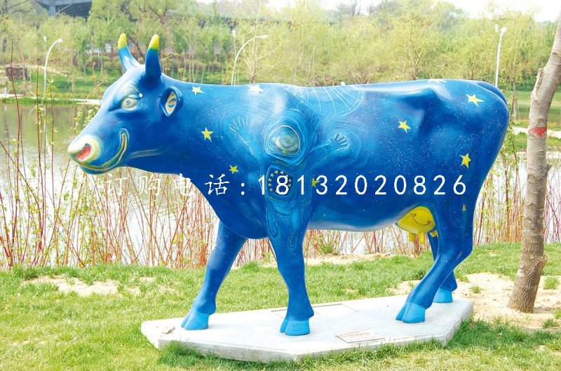 彩繪牛，玻璃鋼公園動(dòng)物雕塑