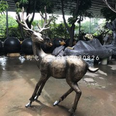 回頭鹿雕塑，玻璃鋼仿銅動物雕塑