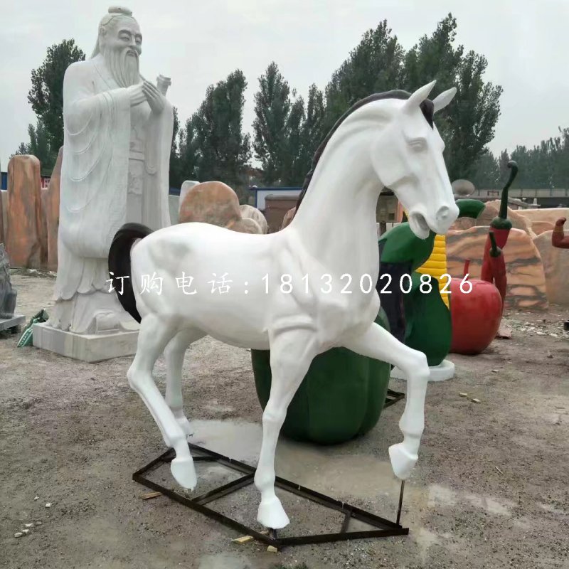 白馬雕塑，玻璃鋼仿真動(dòng)物.jpg