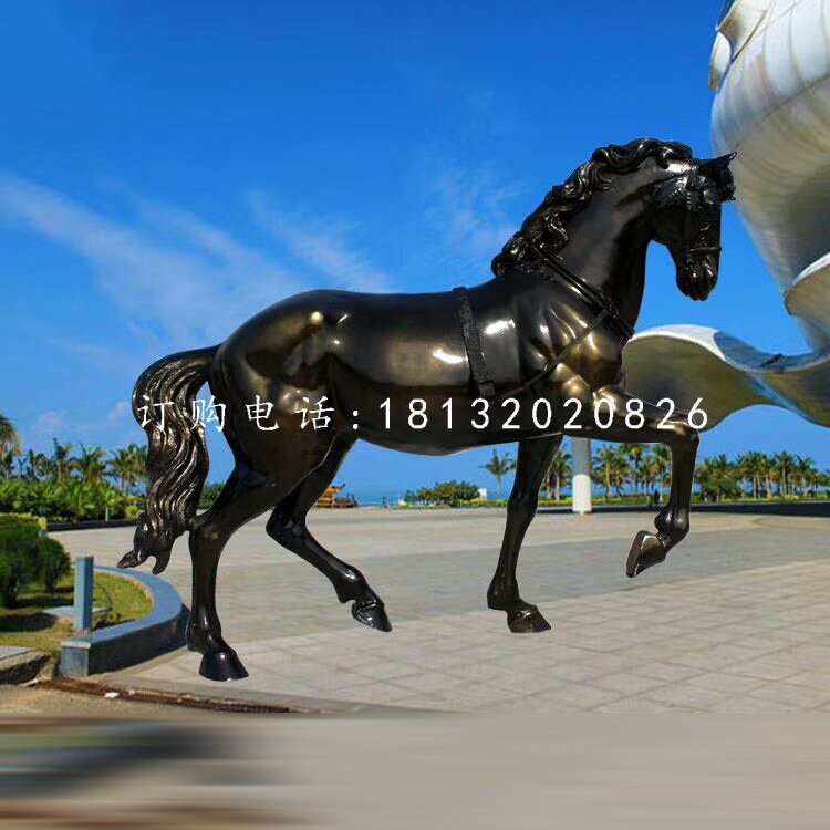 玻璃鋼奔馬雕塑，廣場(chǎng)動(dòng)物雕塑