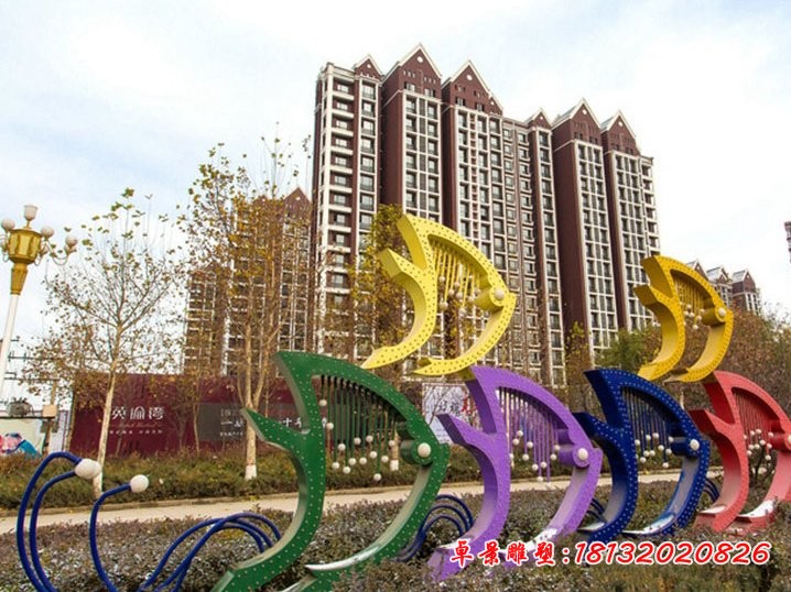 不銹鋼抽象魚群雕塑，小區(qū)公園景觀雕塑