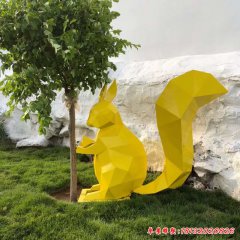 小區(qū)動(dòng)物不銹鋼松鼠